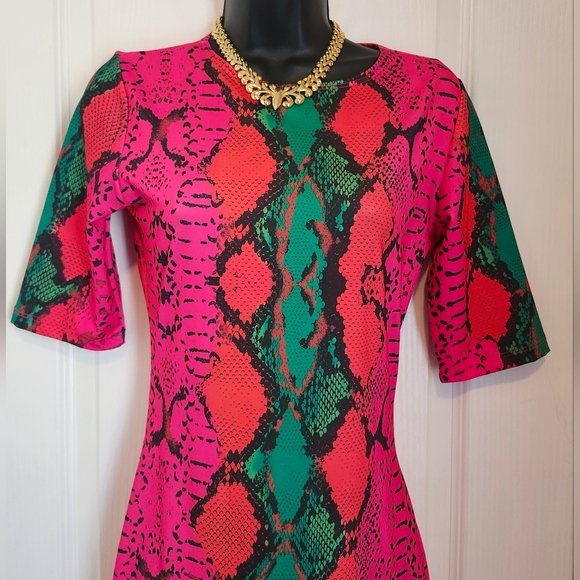Goodtime USA pink, orange, and green snakeskin print dress Size medium EUC - Picture 2 of 3